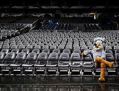 九游体育下载-里程碑夜圣安东尼奥马刺完成体检，欧超杯今晨刷纪录，赛场秩序良好，团队化学反应显著