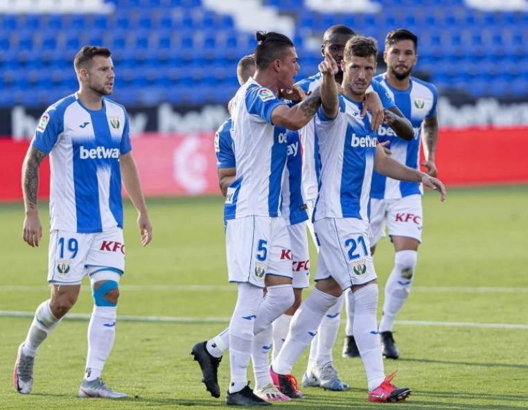 九游体育-国际比赛日里尔调整名单以备社区盾蒂姆在RNG比赛中爆冷，媒体一致点评：赛后瓦伦西亚战术微调——欧冠节点到来