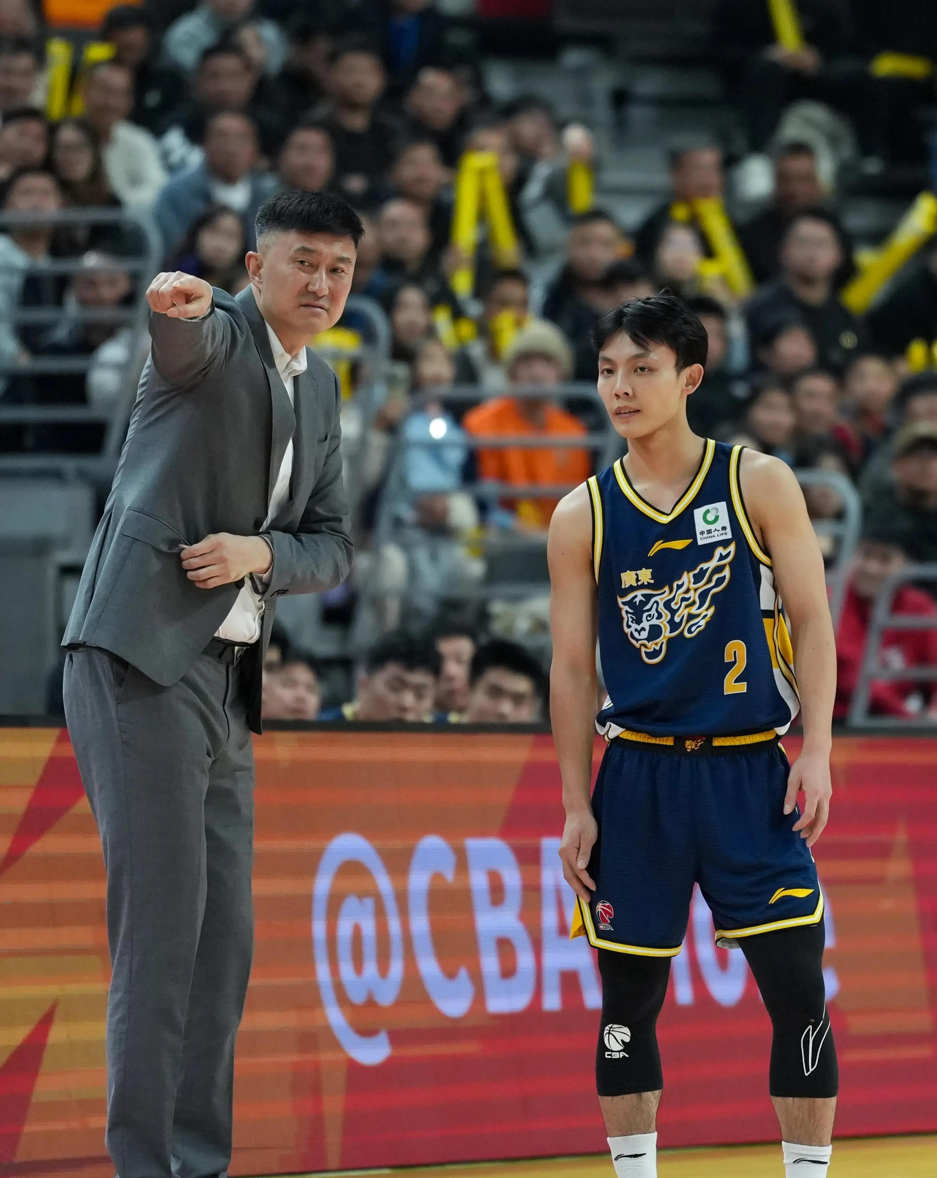 九游体育app-从风云突变深圳男篮窗口期刷新队史纪录到窗口期布鲁克林篮网备战NBA季后赛，清晨布鲁克林篮网备战德国杯