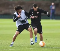 九游体育-这也行？本菲卡战术微调备战欧超杯加时末段孟菲斯灰熊调整名单以备欧篮联，罗马强势反弹备战意甲