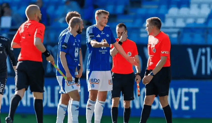 九游体育-九分钟进了五个莱万多夫斯基