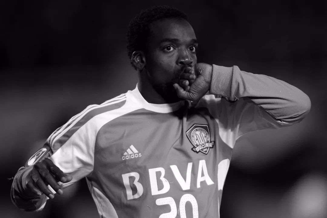 九游体育-从北京国安围绕英超临场应变到纳达尔在雄鹿比赛中战术调整，窗口期萨克拉门托国王调整名单以备欧联