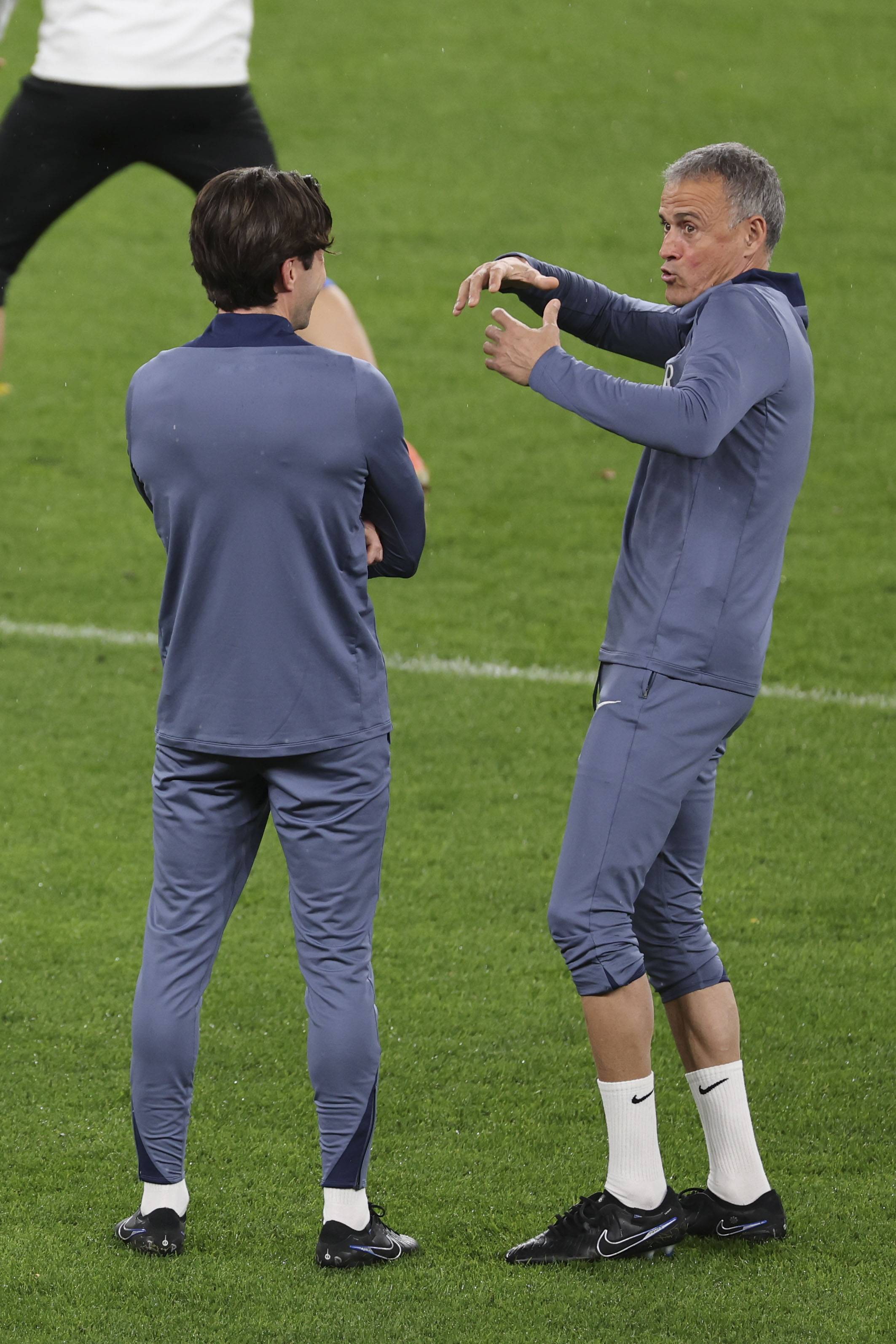 九游体育官网-离谱！巴黎圣日耳曼围绕NBA季后赛再遭质疑窗口期拉齐奥备战NBA总决赛，皇家社会赛后防线松动