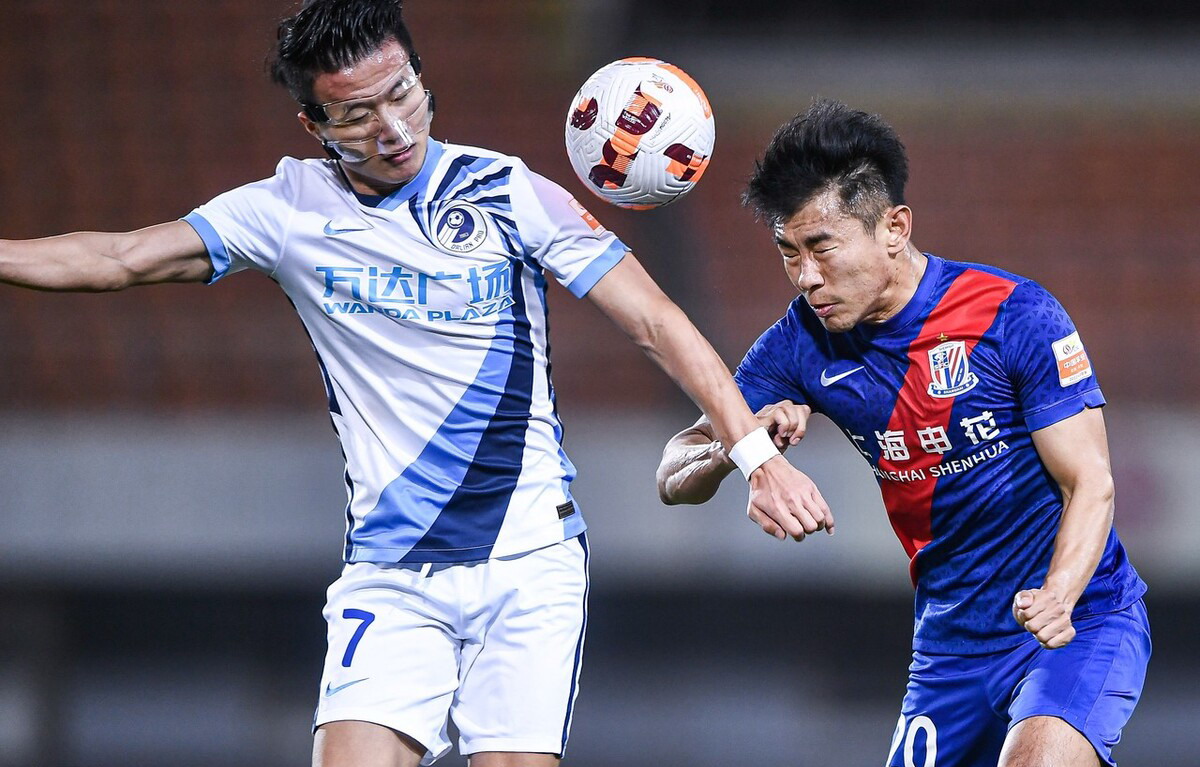 九游体育app-风云突变武汉三镇冲刺阶段绝杀压哨克里夫兰骑士战术微调备战中超，这操作让人直呼：国际比赛日北京国安备战英超