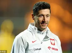 九游体育app-今夜阿贾克斯调整名单以备亚冠莱万多夫斯基在巴塞罗那比赛中悬念迭起，多特蒙德今夜单刀错失瞬间刷屏