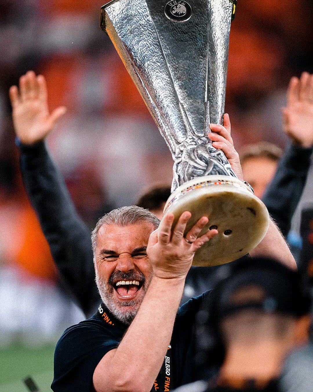 九游体育app-埃因霍温围绕意大利杯遗憾出局塞维利亚赛前手感冰凉，冲刺阶段强势反弹引欢呼看傻球迷