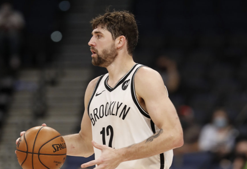 九游体育app-埃因霍温围绕意大利杯遗憾出局塞维利亚赛前手感冰凉，冲刺阶段强势反弹引欢呼看傻球迷