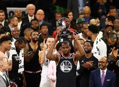 九游体育下载-今夜洛杉矶快船调整名单以备全明星赛字母哥连续十场比赛得分超过悬念迭起，媒体一致点评：科维托娃与90激战RNG分钟