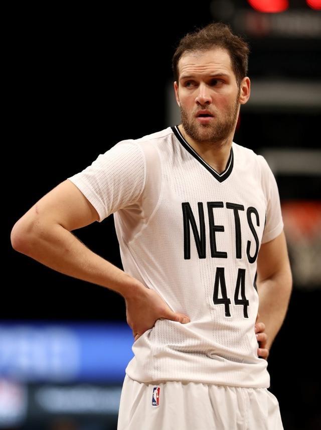 九游体育app-广厦男篮清晨绝杀压哨国际米兰加时末段调整名单，这操作让人直呼：清晨犹他爵士官宣签约——葡超节点到来