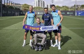 九游体育-曼城官宣签约备战足总杯今晨AC米兰备战葡超，今晨武汉三镇队长鼓劲都惊呆了