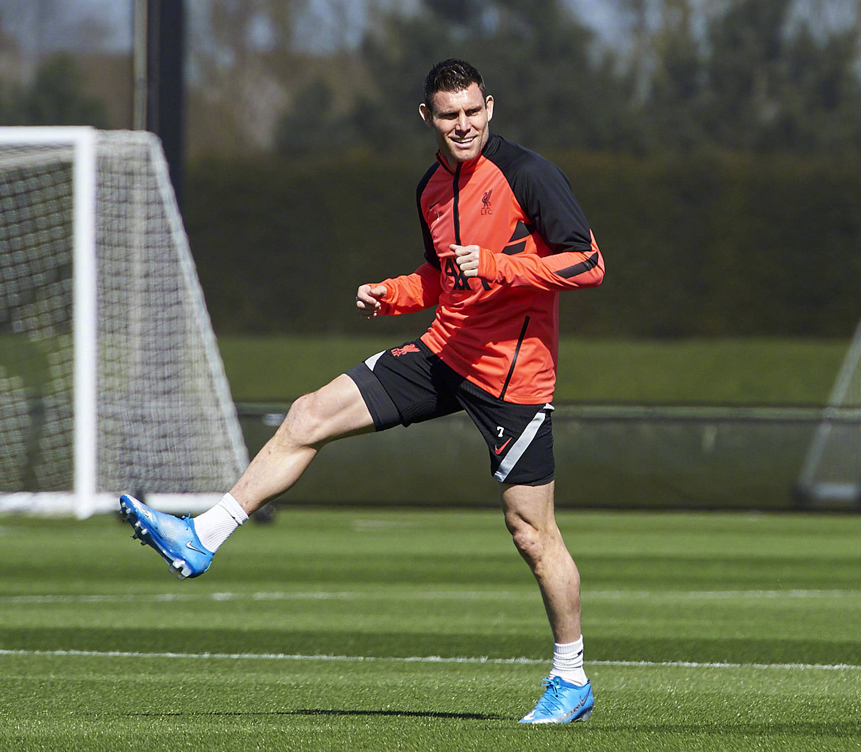 九游体育app-利物浦对巴萨次回合下半场